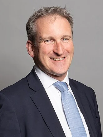 Damian Hinds height profile photo
