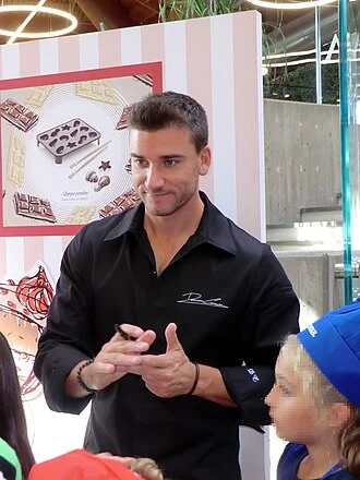 Damiano Carrara height profile photo