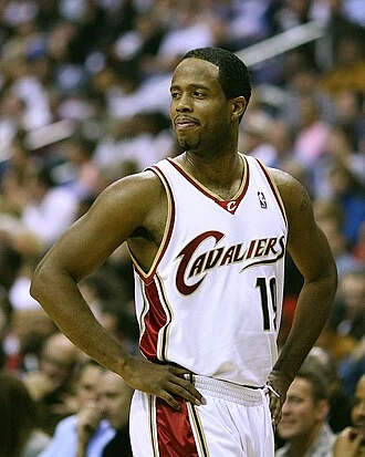Damon Jones height profile photo