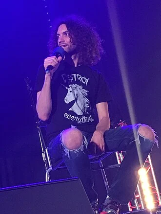 Dan Avidan height profile photo