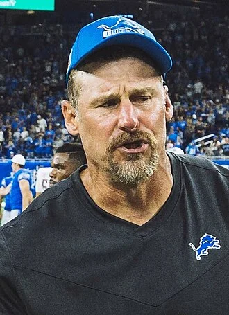 Dan Campbell height profile photo