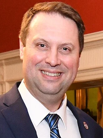 Dan Cox height profile photo