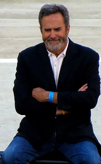 Dan Fouts height profile photo