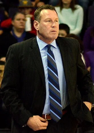 Dan Majerle height profile photo