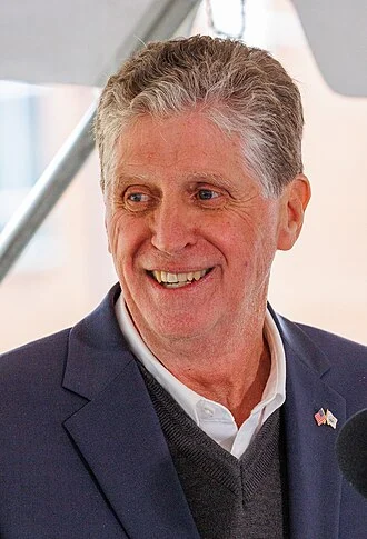 Dan McKee height profile photo