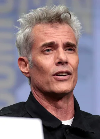 Dana Ashbrook height profile photo