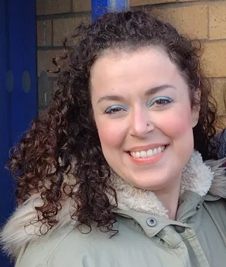 Dani Harmer height profile photo
