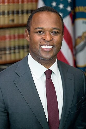 Daniel Cameron (American politician) height profile photo