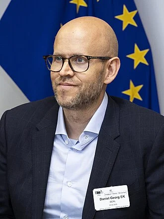 Daniel Ek height profile photo