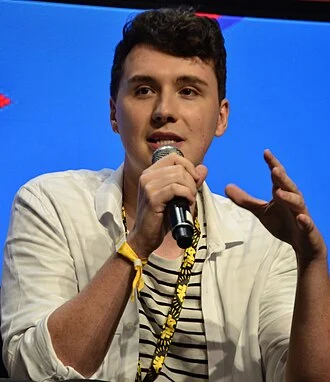 Daniel Howell height profile photo