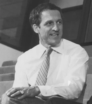 Daniel J. Travanti height profile photo