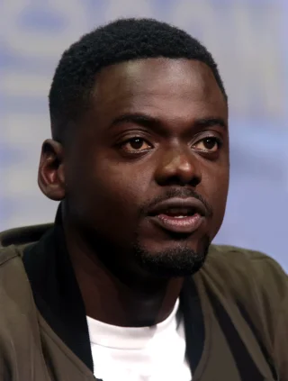 Daniel Kaluuya height profile photo