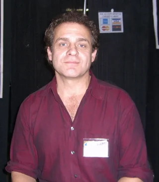Daniel Kash height profile photo