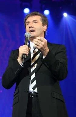 Daniel O'Donnell height profile photo