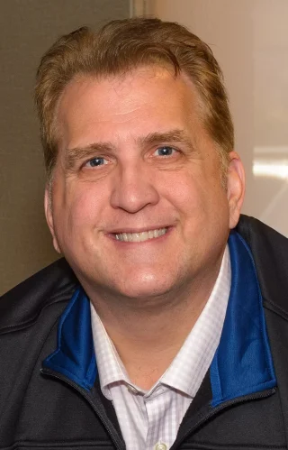 Daniel Roebuck height profile photo