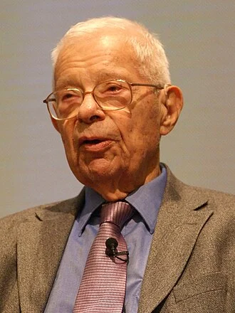 Daniel Schorr height profile photo