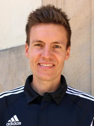 Daniel Siebert (referee) height profile photo