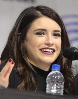 Daniela Bobadilla height profile photo
