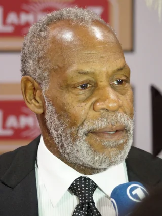 Danny Glover height profile photo