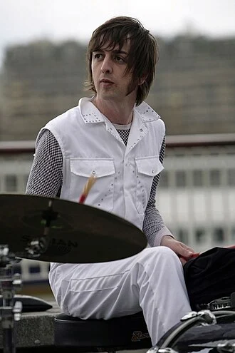 Danny Goffey height profile photo