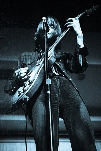 Danny Kirwan height profile photo