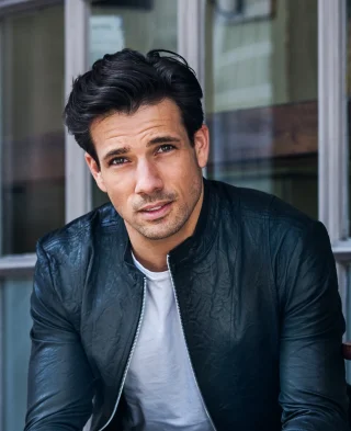 Danny Mac height profile photo