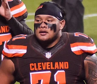 Danny Shelton height profile photo