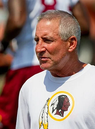 Danny Smith (American football) height profile photo