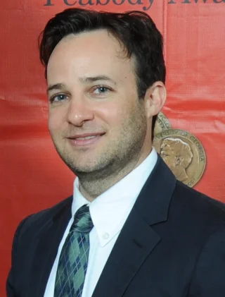 Danny Strong height profile photo