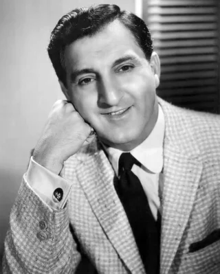 Danny Thomas height profile photo