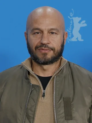 Dar Salim height profile photo