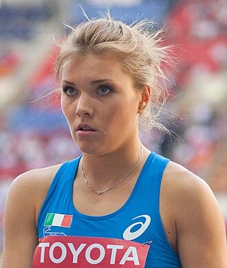 Dariya Derkach height profile photo