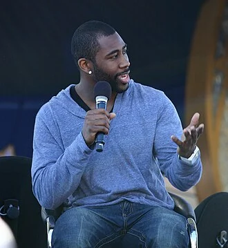 Darrelle Revis height profile photo