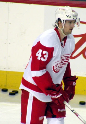 Darren Helm height profile photo