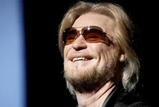 Daryl Hall height profile photo