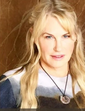 Daryl Hannah height profile photo