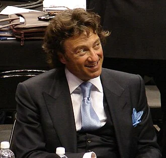 Daryl Katz height profile photo