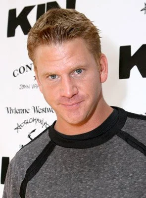 Dash Mihok height profile photo