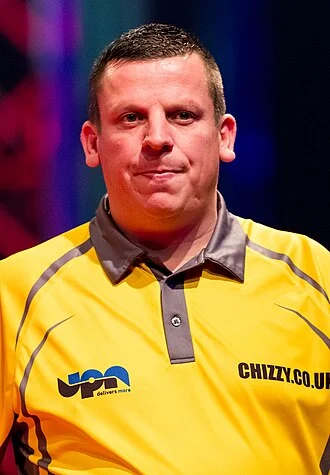 Dave Chisnall height profile photo