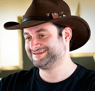 Dave Filoni height profile photo