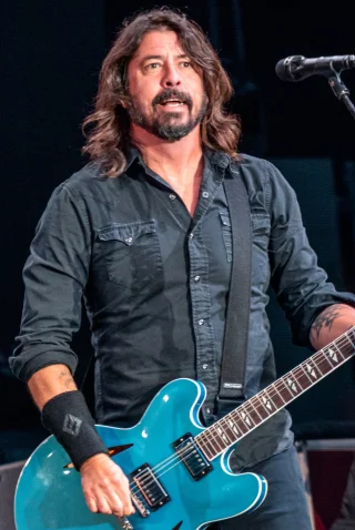 Dave Grohl height profile photo