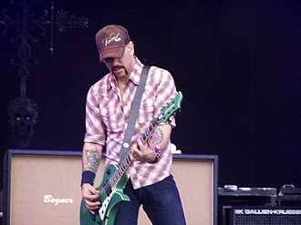 Dave Kushner height profile photo