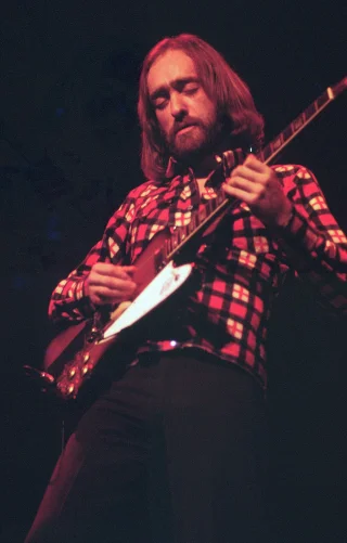 Dave Mason height profile photo