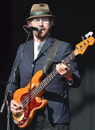 Dave Peacock (musician) height profile photo