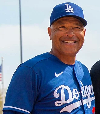 Dave Roberts (baseball manager) height profile photo