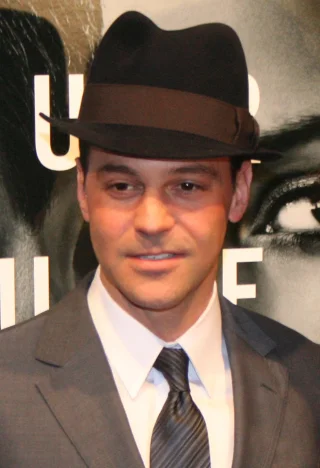 David Alan Basche height profile photo