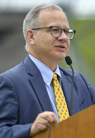 David Briley height profile photo