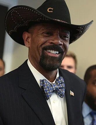 David Clarke (sheriff) height profile photo