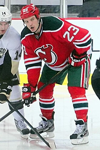 David Clarkson (ice hockey) height profile photo