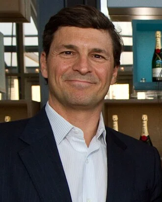 David Faber (journalist) height profile photo
